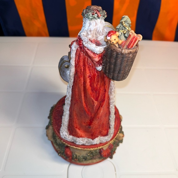 Vtg St. Nicholas and Me 1994 Musical "Wish You a Merry Christmas"Resin 10" High - Picture 5 of 6